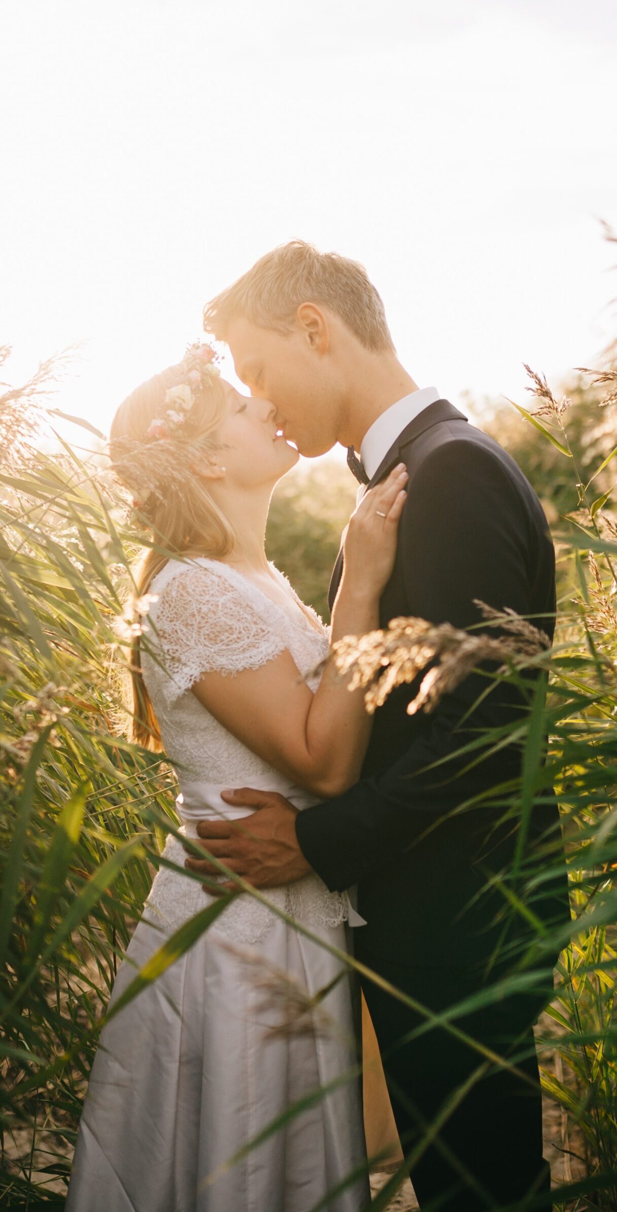boss-fight-free-high-quality-stock-images-photos-photography-couple-marriage-married-wedding-e1477688664179
